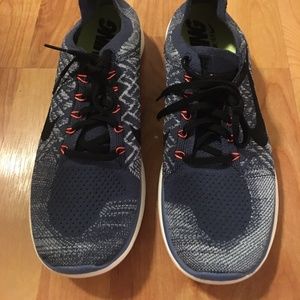 Nike Free 4.0 ( New without Box )